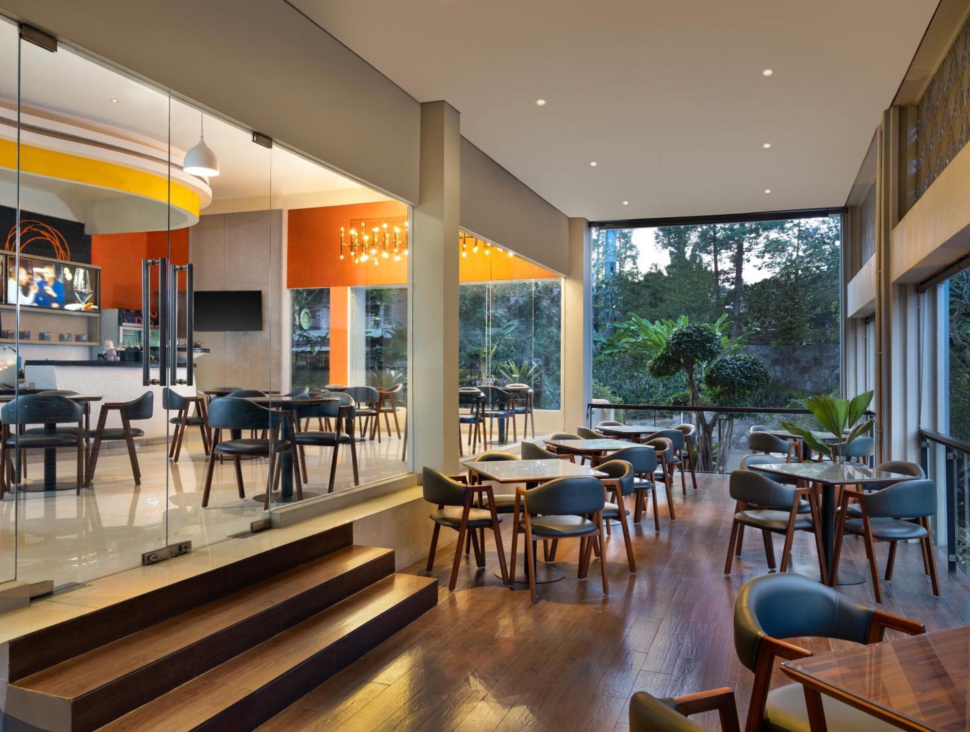 Sheraton Bandung Hotel & Towers Exteriér fotografie